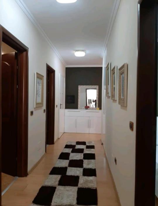 Erina Luxury Apartment Tirana Exteriör bild